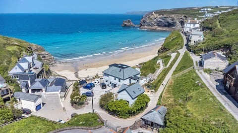 Place Of Dreams! Right on the beach! 5 star luxury