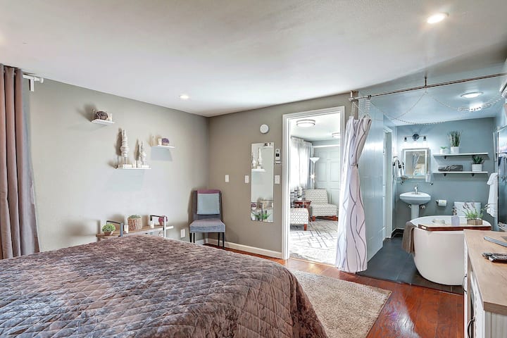 Want to turn your Seattle-area home into an Airbnb? Read this