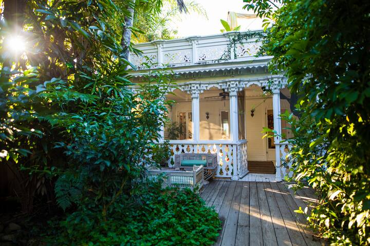 Majestic Morrocan Oasis gallery image 2