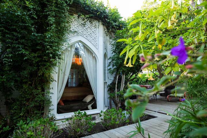 Majestic Morrocan Oasis gallery image 3