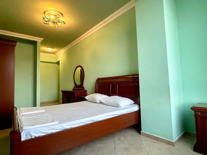 غرفة النوم 2