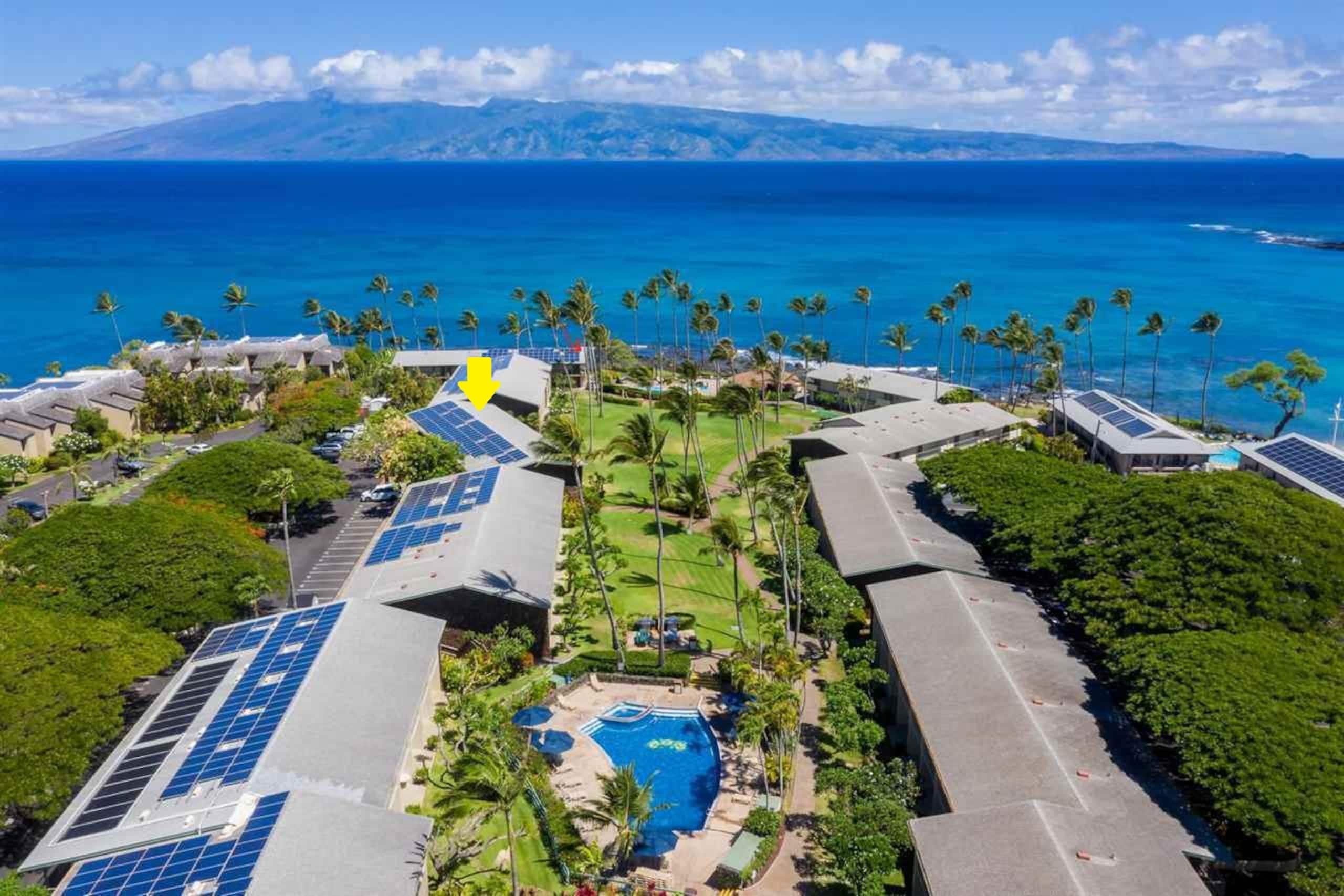 Condo in Lahaina · ★4.96 · Studio · 4 beds · 1 private bath - Image 15