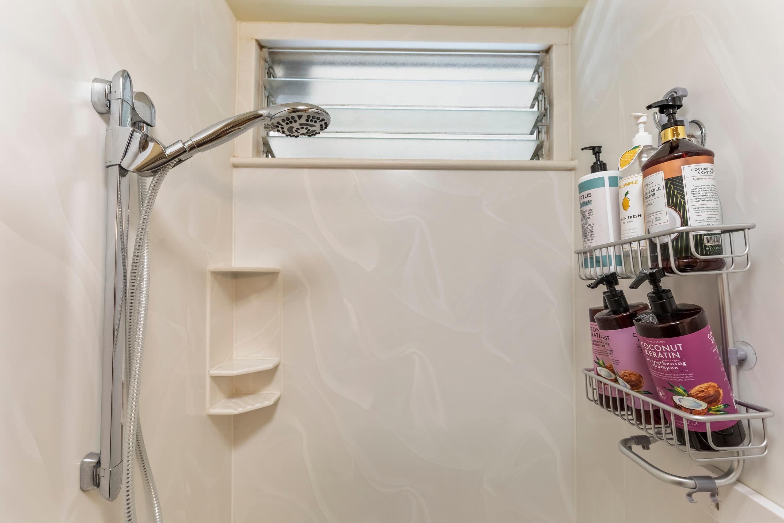 Condo in Lahaina · ★4.96 · Studio · 4 beds · 1 private bath - Image 10