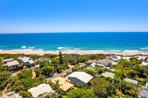 Luxury Beach Home with Views, 100m to Beach