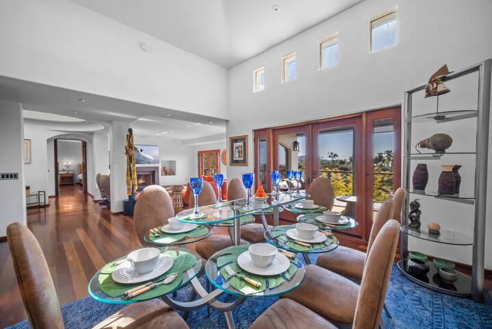 Stunning Ocean-View Retreat, Walking to The Cove gallery image 5