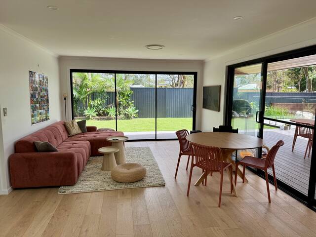 Coolum Family Retreat gallery image 2