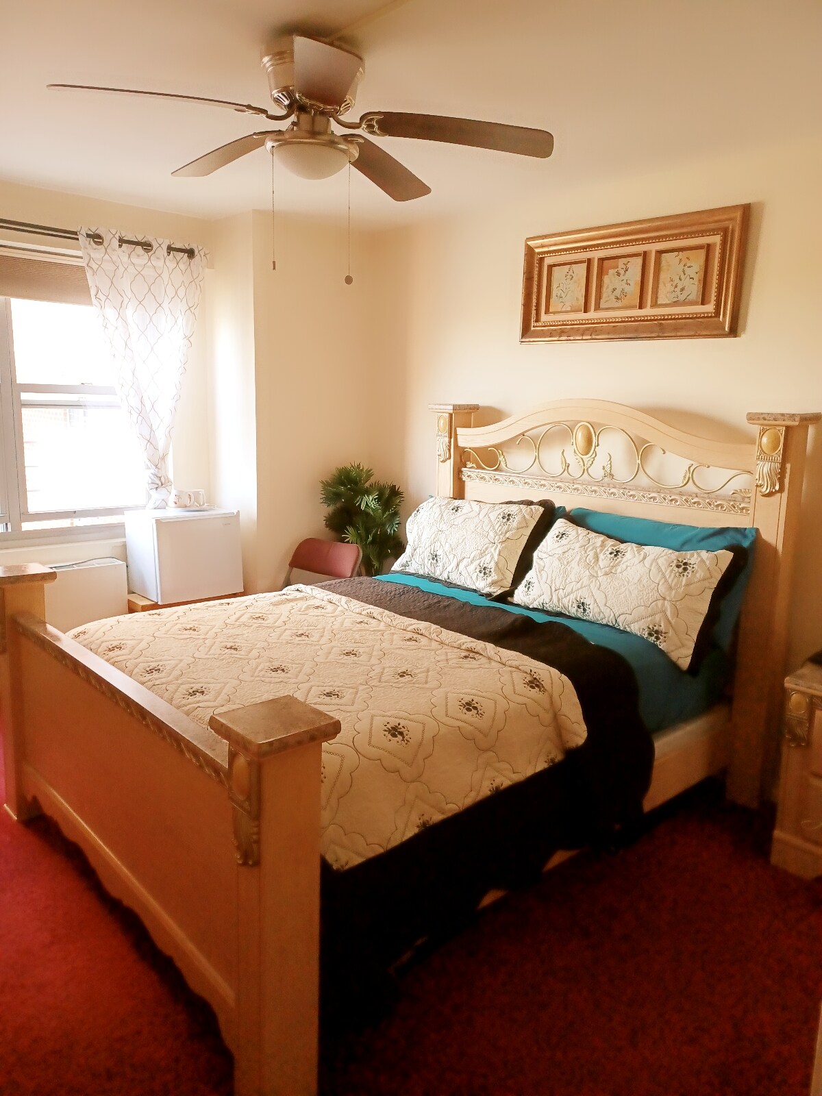 Ten minutes drive to seafood world City Island Apartments for Rent