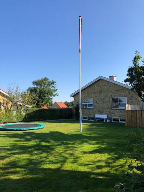 Cozy town villa 200 meters from Danacup