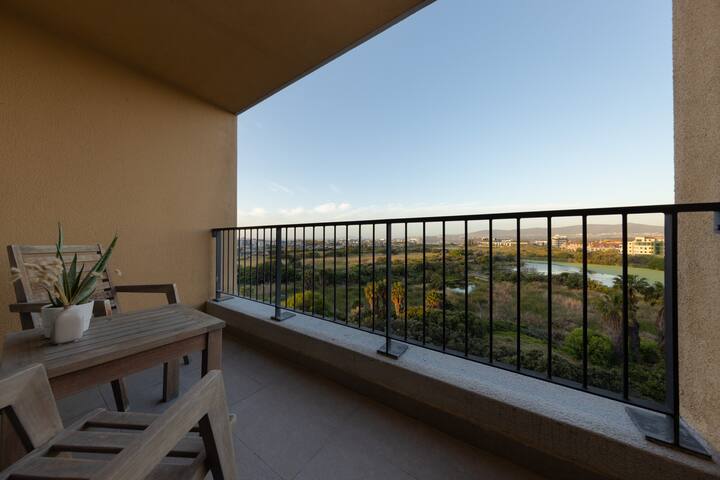 Power Backup-Next to Mall-WatersEdge 2-Bedroom Apt gallery image 2