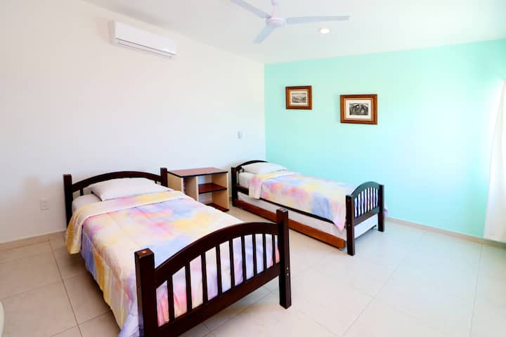 นอกจากนี้ยังยินดีต้อนรับเด็กๆหรือเพื่อนร่วมงานพวกเขายังสามารถเพลิดเพลินกับการพักผ่อนที่ดี...