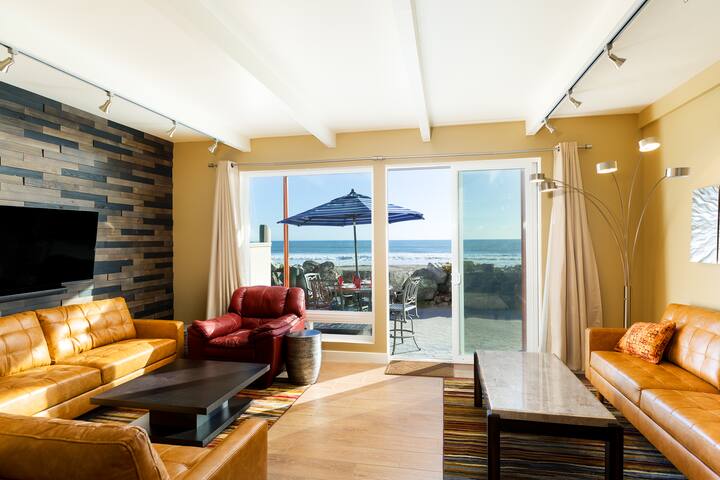 Jaw-Dropping Beach-Front Retreat! gallery image 5