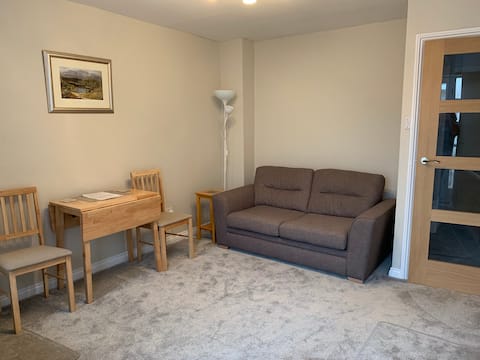 Self contained annexe, short walk to Warwick Uni