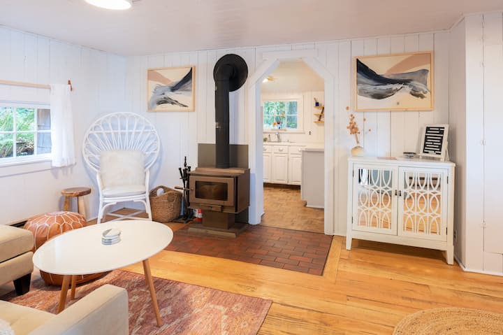 We have baseboard electric heat but the wood stove is cozy! We provide one bundle of wood, paper and some fire starters. You can purchase more wood at the market down the road if you have a longer stay! Instructions provided on how to build a fire.