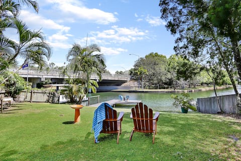 Clouds End - Waterfront,  Walk to Noosa River
