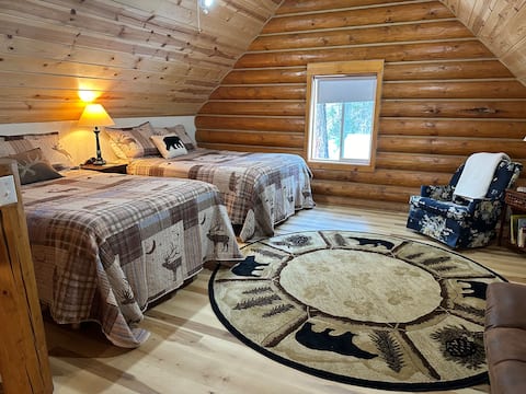 Cozy Riverfront Log Cabin
