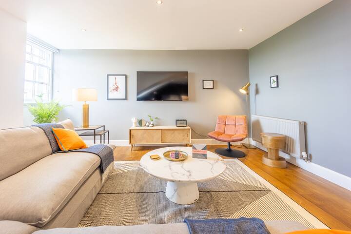 No.1 George IV Bridge – Two Bedroom Castle View gallery image 2