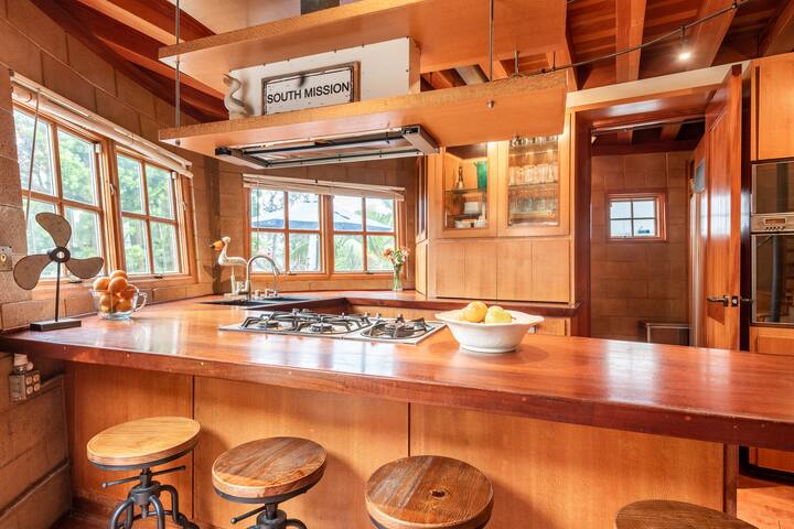 Mission Beach Tug Boat – Live the California Dream gallery image 2