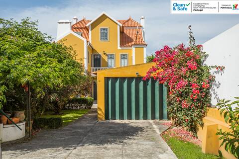 Torreira | Yellow Beach House