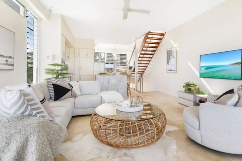 Top Airbnb: Soul on Sunshine ~ Gorgeous Home with Rooftop Deck in Sunshine Beach