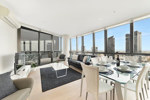 Sub Penthouse with Water Views on Collins