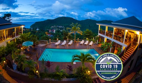 Spectacular views for up to 16 persons !