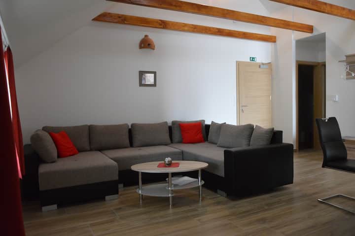 Luksuzni Apartma Na Kmetiji ČEbelji Gradič - Slovenia