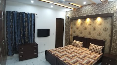 Punjab University Employees Co Operative Housing Society Vacation Rentals Homes Lahore Pakistan Airbnb