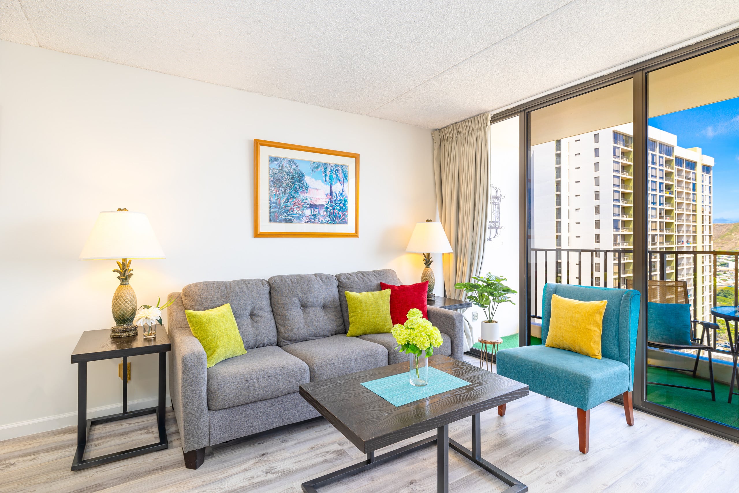 Condo in Honolulu · ★4.78 · 1 bedroom · 3 beds · 1 private bath - Image 3