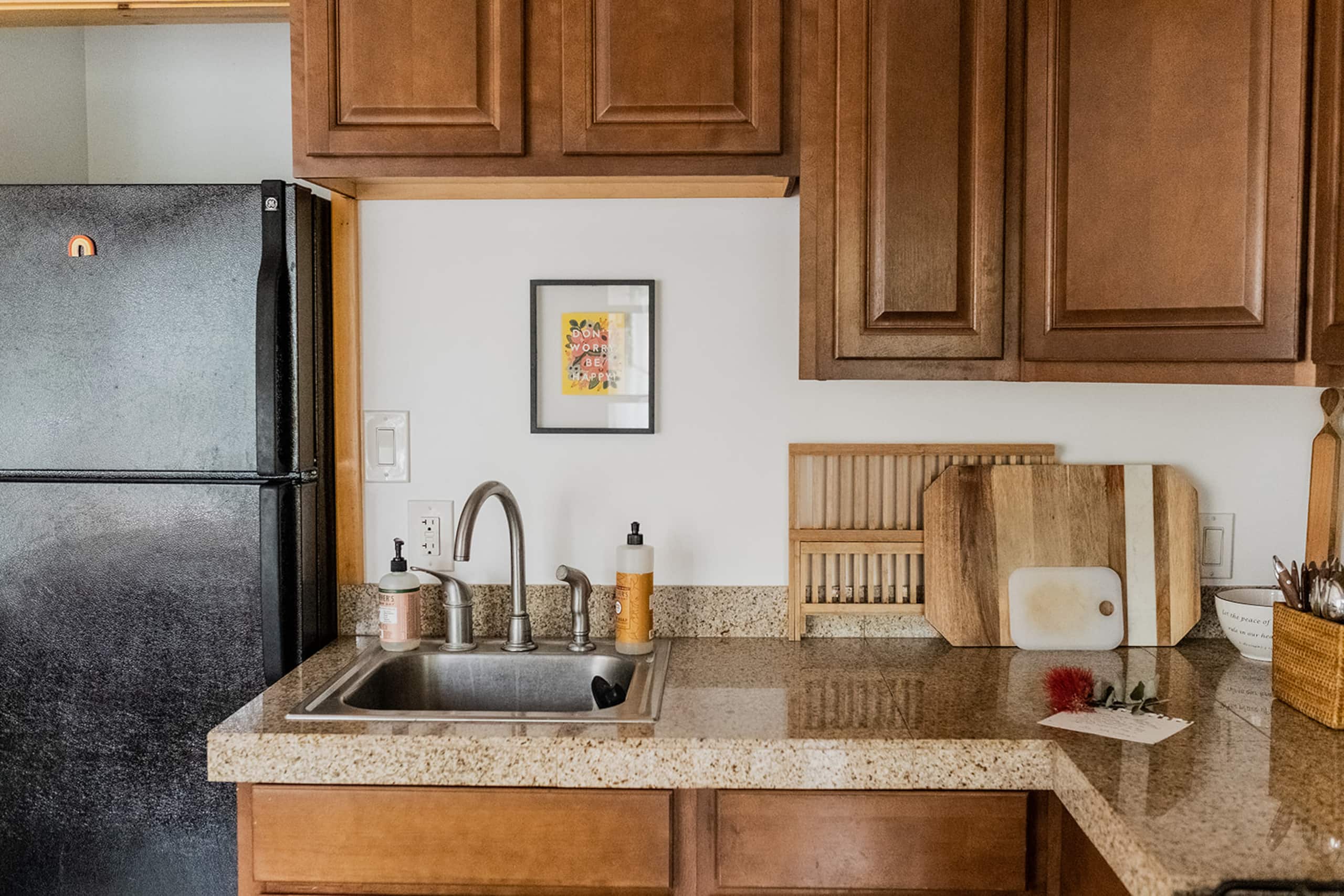 Cozy Studio - Cool elevation with Full Kitchen - Photo 6