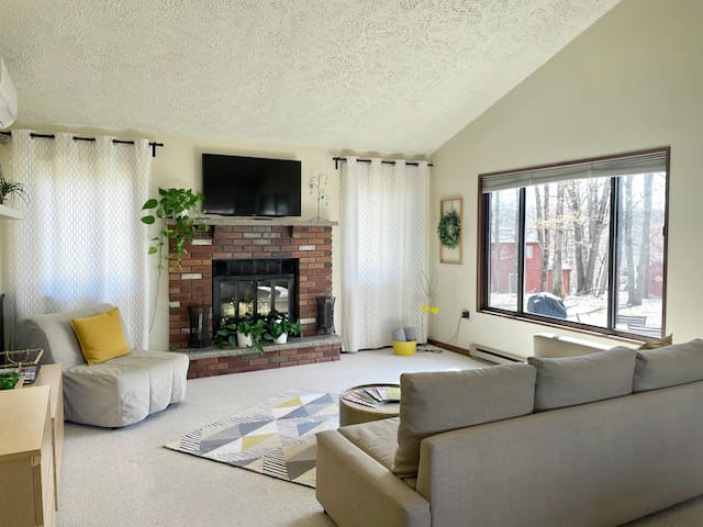 ENJOY YOUR STAY @ Pocono Hideaway