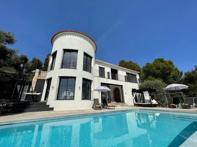 Villa Mirador Roses-panoramic views-10x4m pool gallery image 2