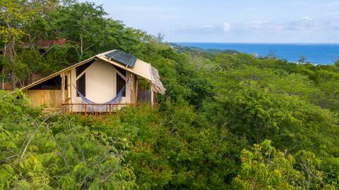 Unique eco-house with ocean view & Starlink