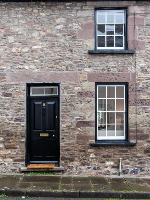 Crickhowell Cottage