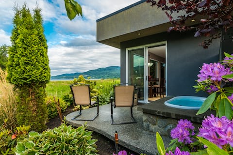 Top performing Airbnb: The Wetlands Suite at Inn The Estuary in Nanaimo