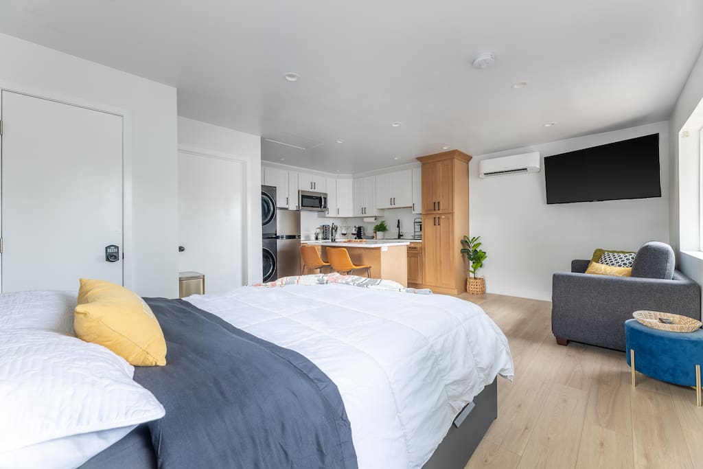 Airbnb Luxury Private Studio / Near Yaamava & NOS Center!