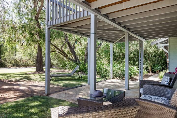 Tranquil Waters gallery image 5