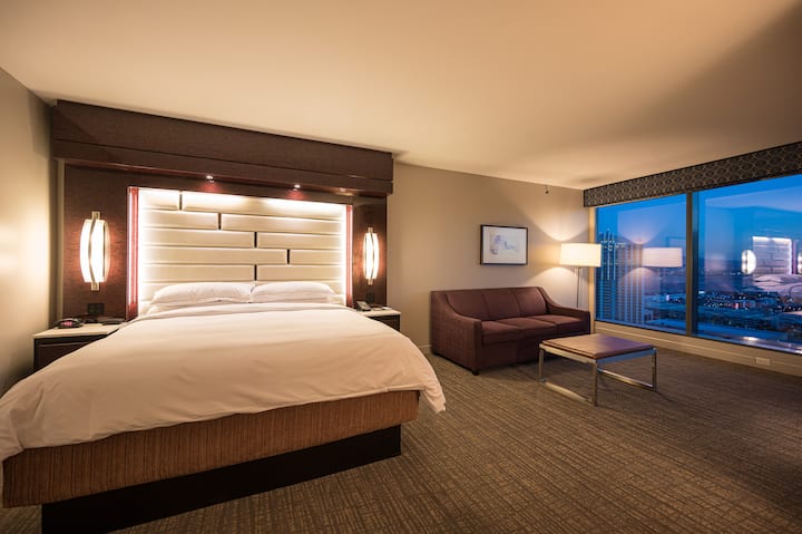 Apartmán s 2. spálňou - prebúdzajte sa s úchvatným výhľadom na Las Vegas.