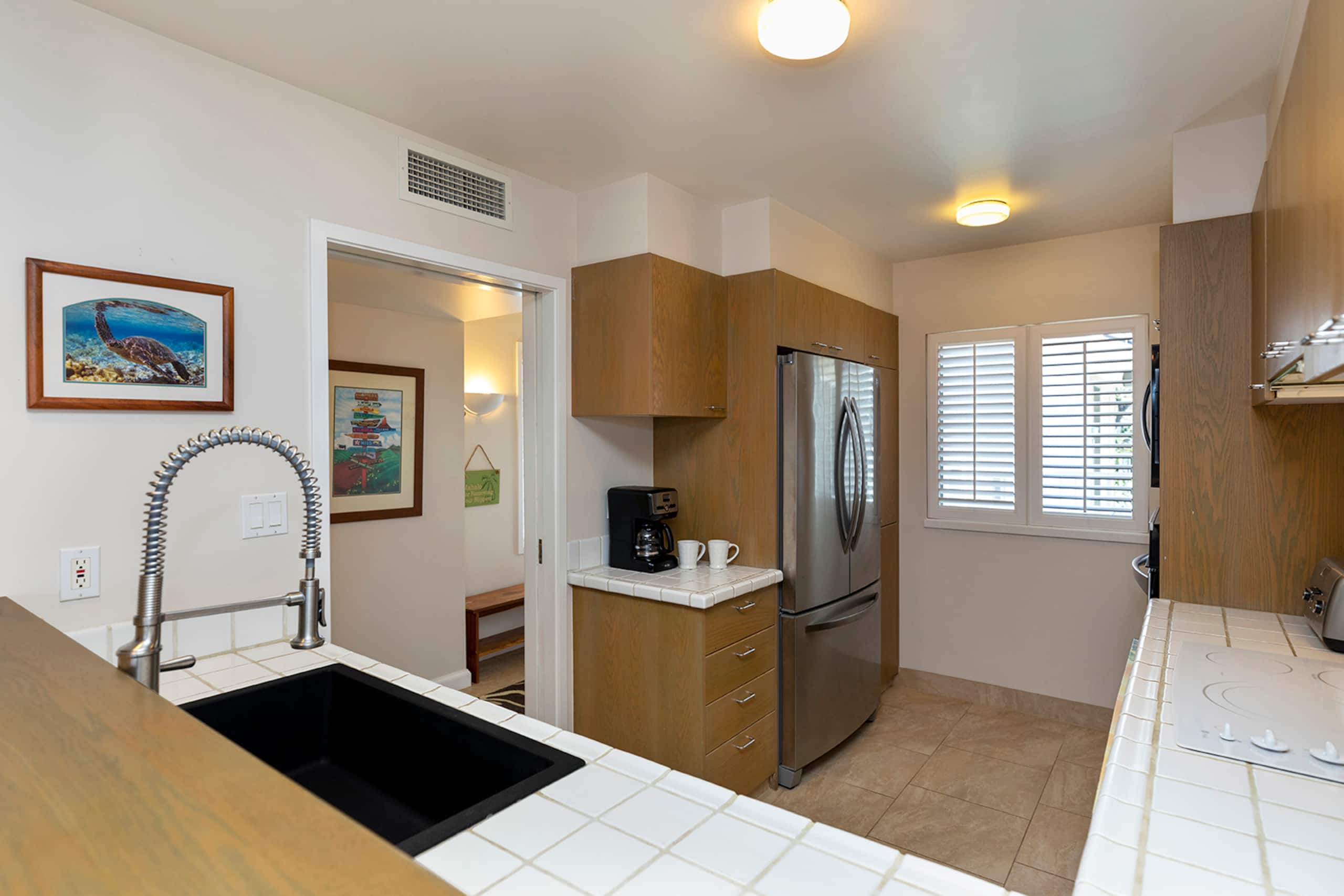 Ocean View Penthouse with huge wrap around lanai. - Photo 5