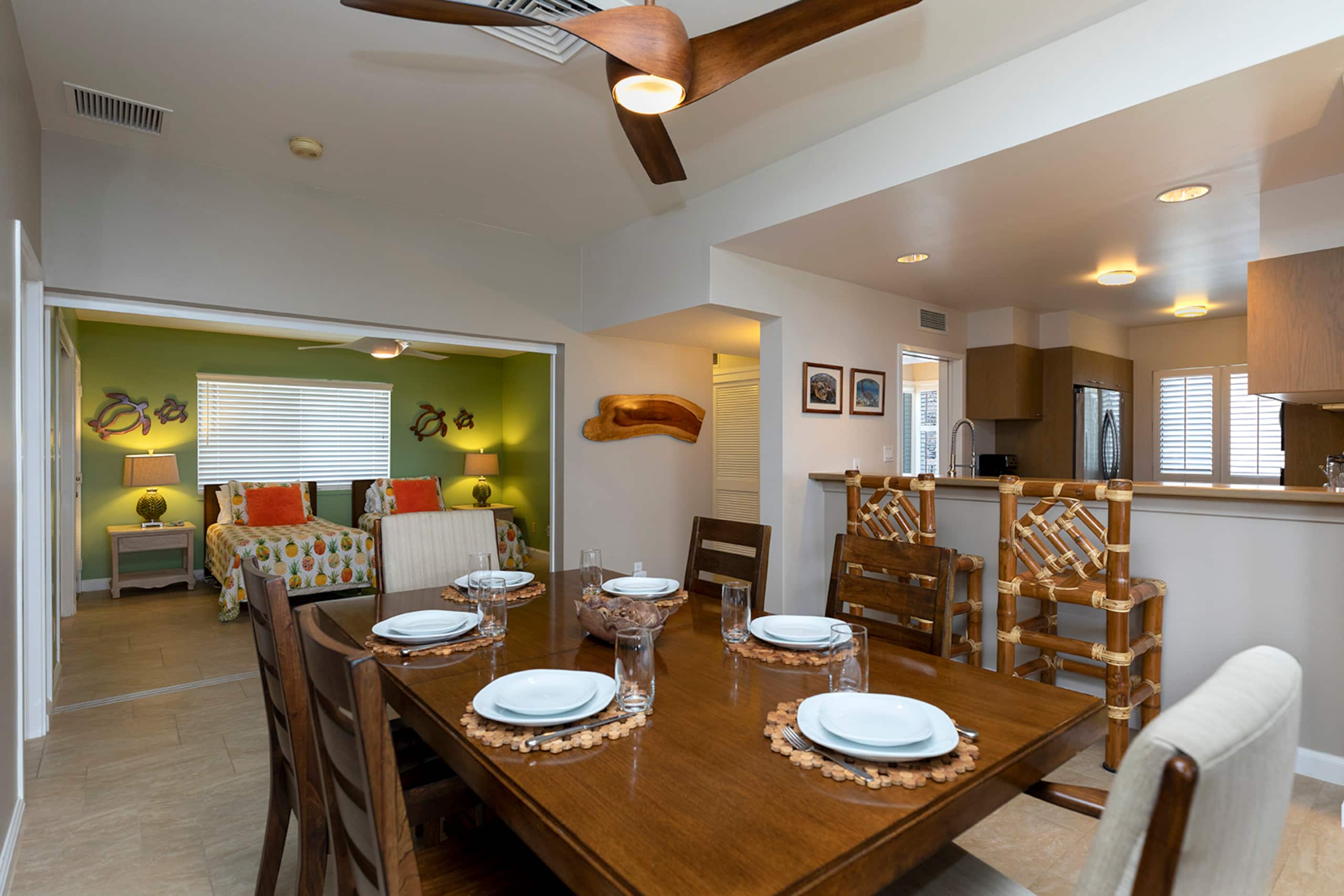 Ocean View Penthouse with huge wrap around lanai. - Photo 7