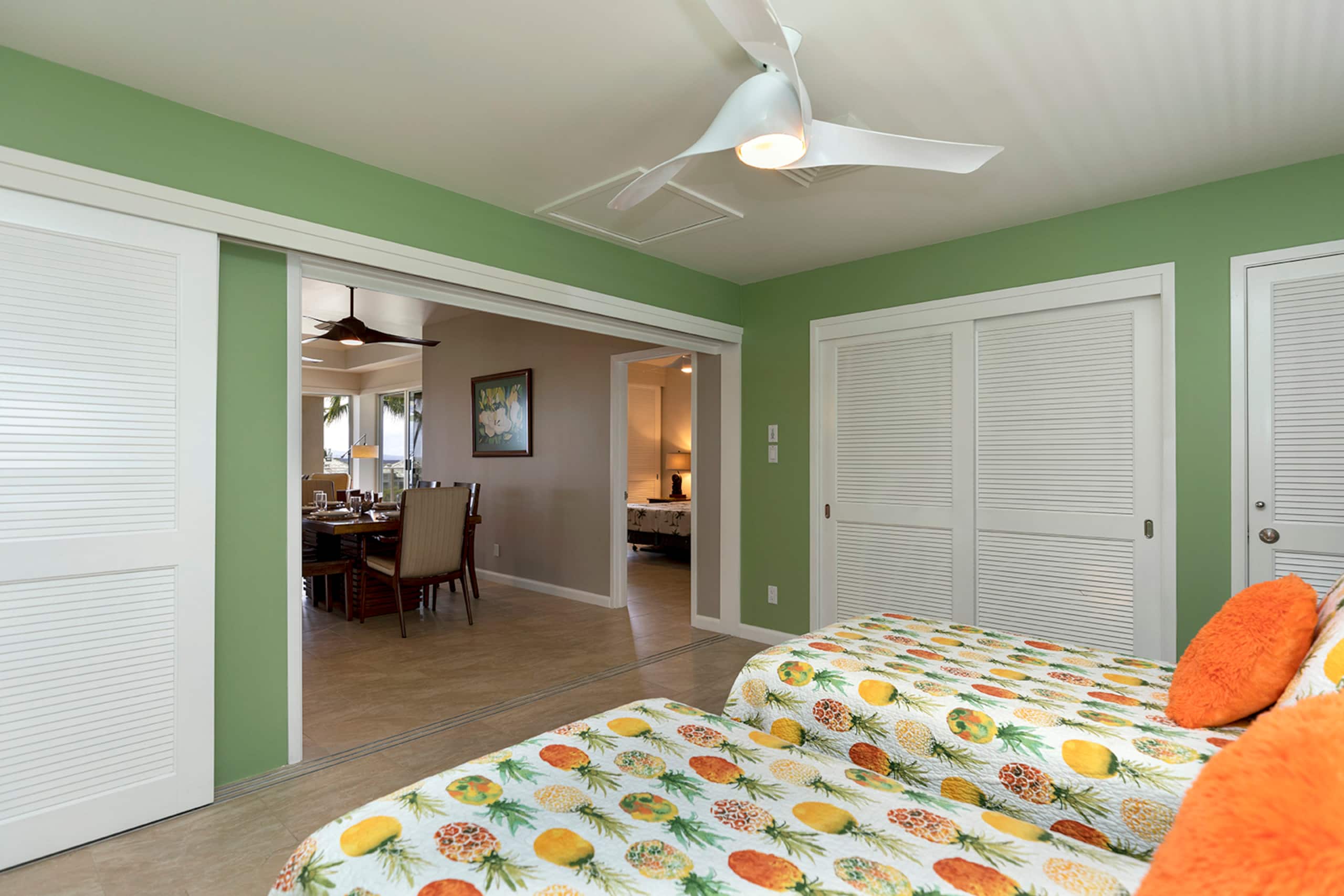 Ocean View Penthouse with huge wrap around lanai. - Photo 12