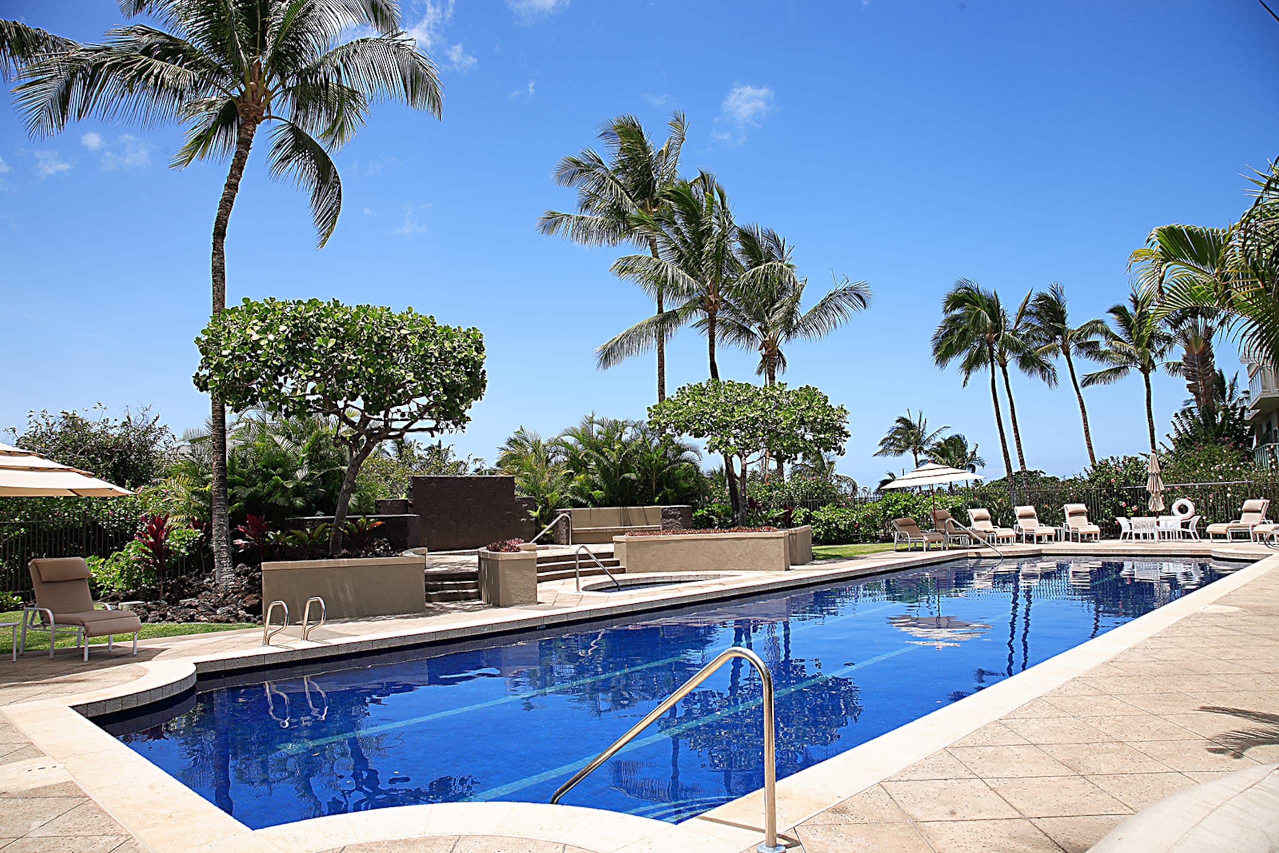 Ocean View Penthouse with huge wrap around lanai. - Photo 25