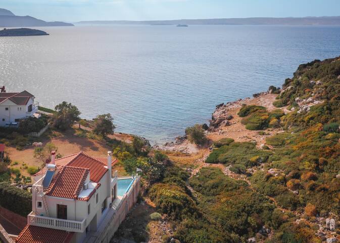 Beach front ★Heated Pool★Gym & Sauna★Walk to all