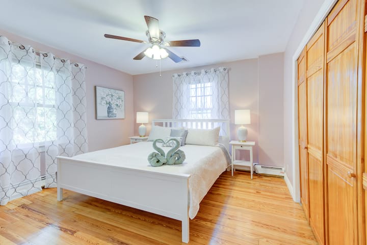 Dormitorio principal con cama tamaño king