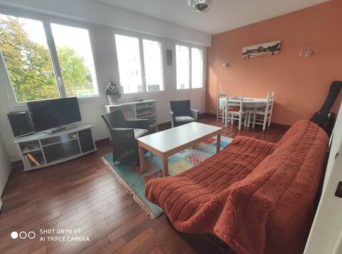 Top Airbnb: Bright and close to the center à Caen