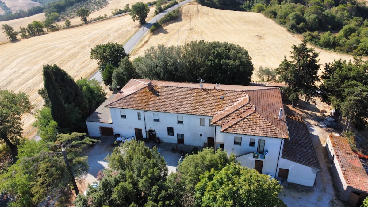 Annuncio Airbnb popolare: Ugo Severina Apartment a Pomarance