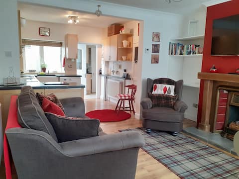 Top Airbnb: Cosy terrace house in Worksop town centre in Bassetlaw