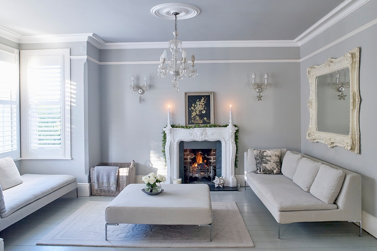 Top performing Airbnb: Perfect family house, heated pool, close to beach in Christchurch