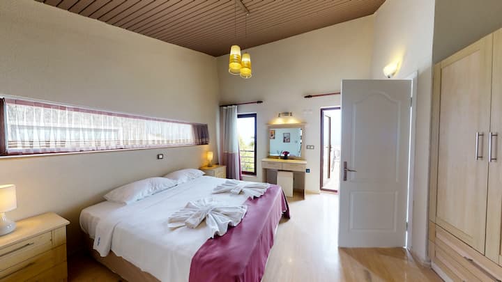 Villa Maria Kas Double Bedroom
