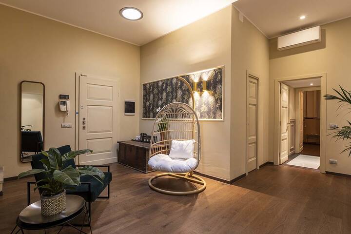 ROMAC Fontanella Borghese Palace w/ Gym & Jacuzzi gallery image 5