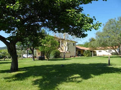 Airbnb con migliori performance: Traditional farmhouse in Tuscany’s Maremma region 3 downtown a Orbetello